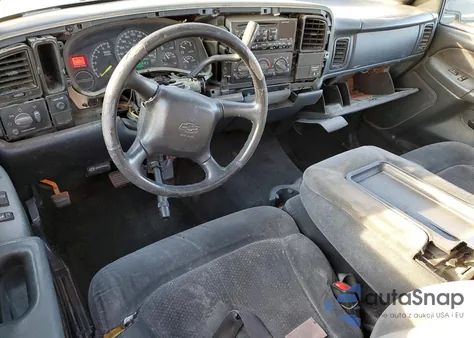 2001 Chevrolet Silverado C1500 z USA, uszkodzony, nr VIN 2GCEC19T211172567